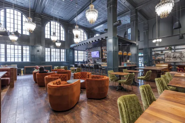 Hotel Indigo Countrypolitan Nashville lobby